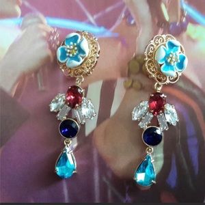 Dolce & Gabbana Stunning Clip-on Earrings